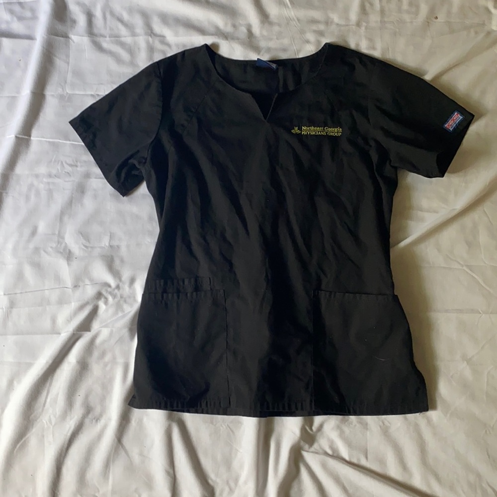 Scrub top